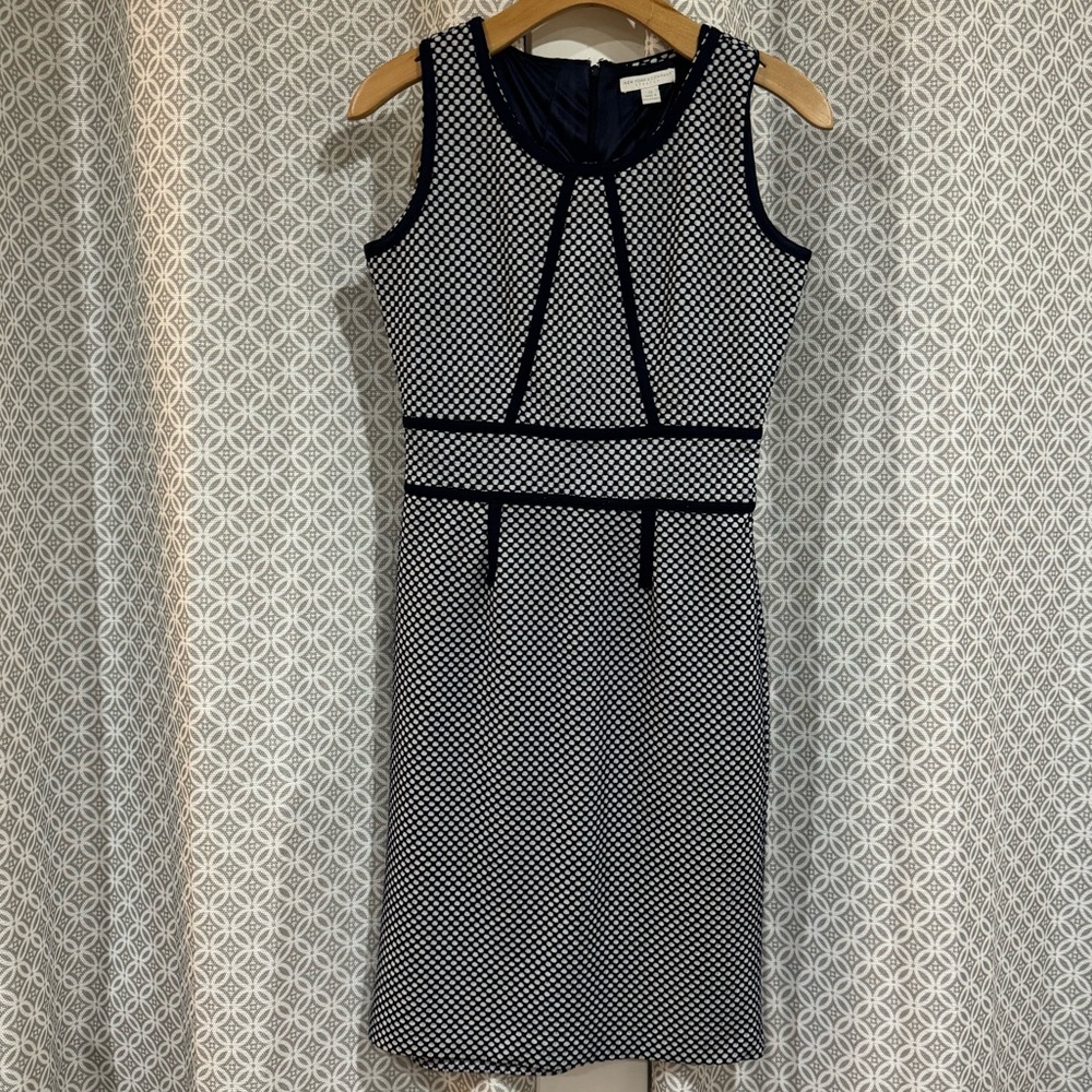NY&Co. sheath dress